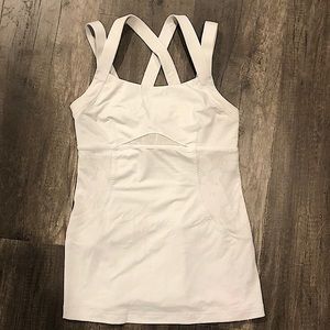 White lululemon tank top!